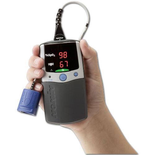 Pulsoxymeter 2500A PalmSAT o. Sensormit Alarm, inkl. 4 AA Batterien undBedienungsanleitung auf CD